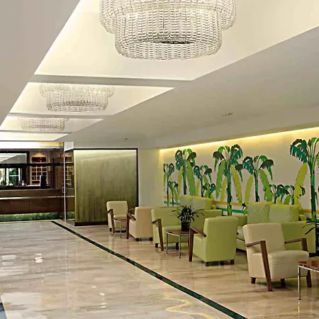 ホテル Mercure ベニドルム